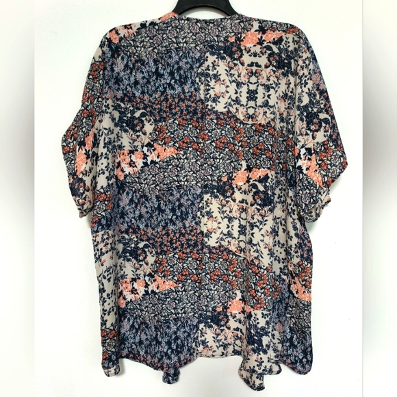 Floral Cover Up / Size 2X - Picture 5 of 7